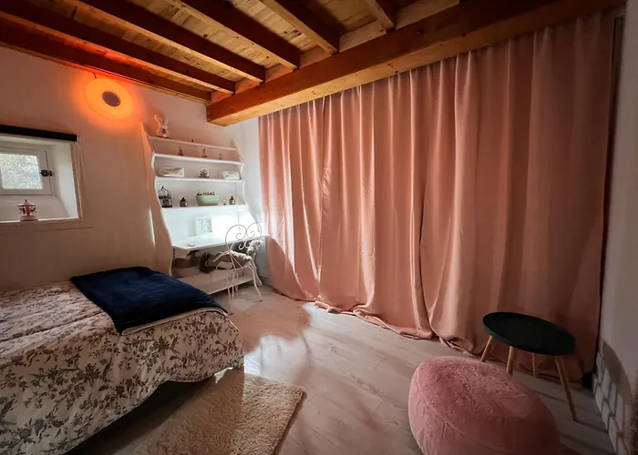 House Of Bichounette Nyaraló Urville-Nacqueville